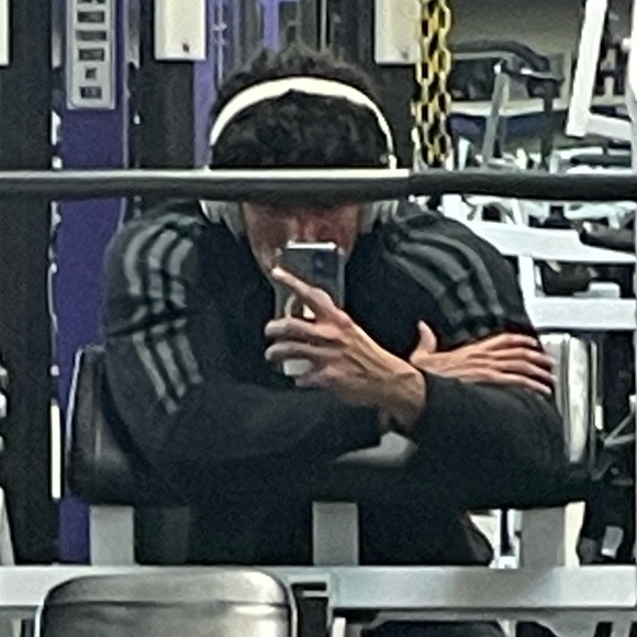 Meet your Posher, Mario - Picture 1 of 1